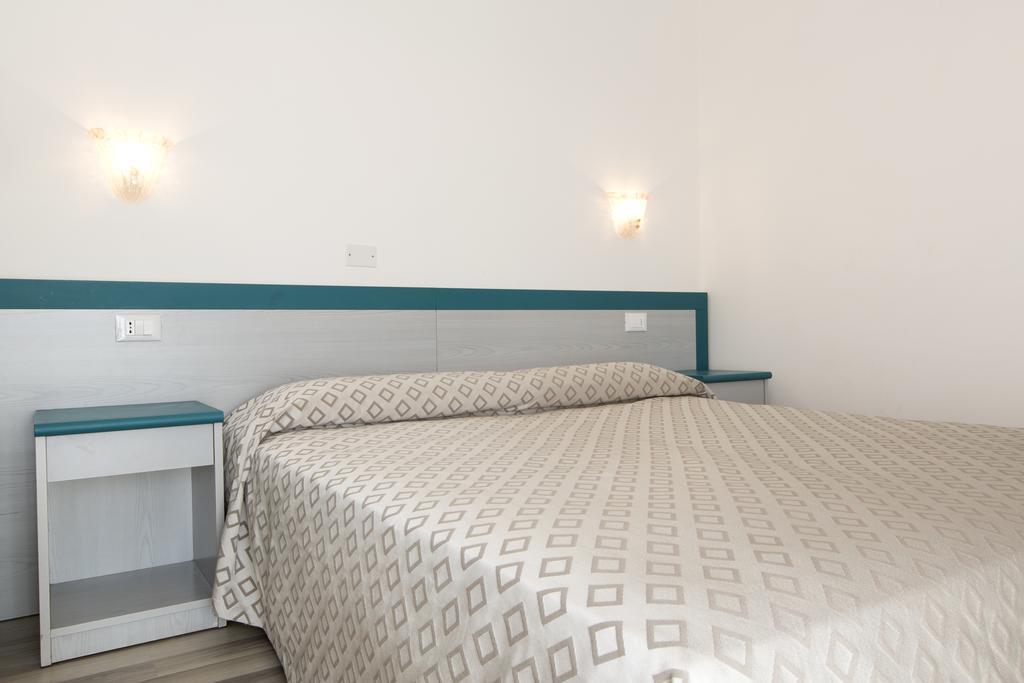 Hotel El Paso Лидо-ди-Езоло Номер фото